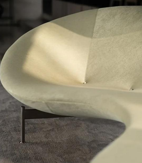 Chaise Longues