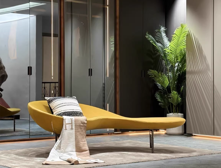 Chaise Longues